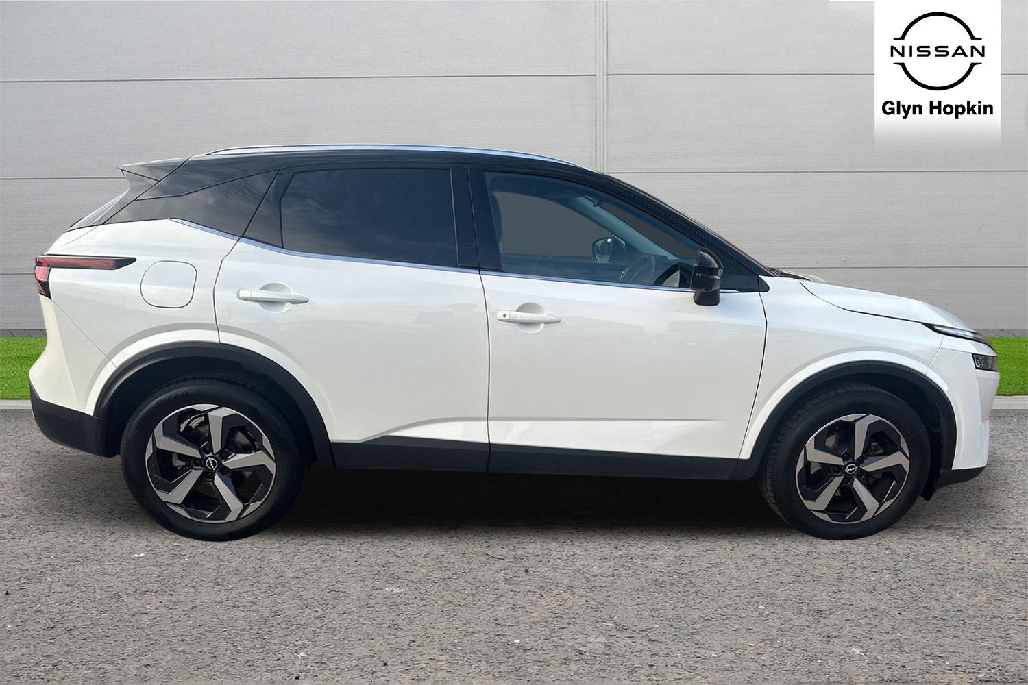 Used Nissan Qashqai 2023 for sale - 76099957: Photo 2