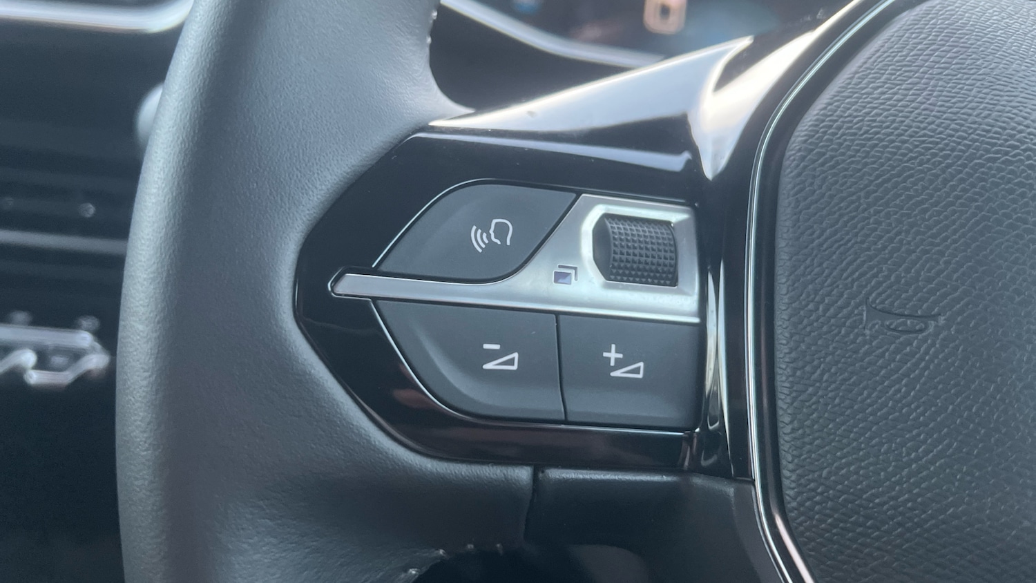 Used Peugeot 208 2022 for sale - 76924214: Photo 33