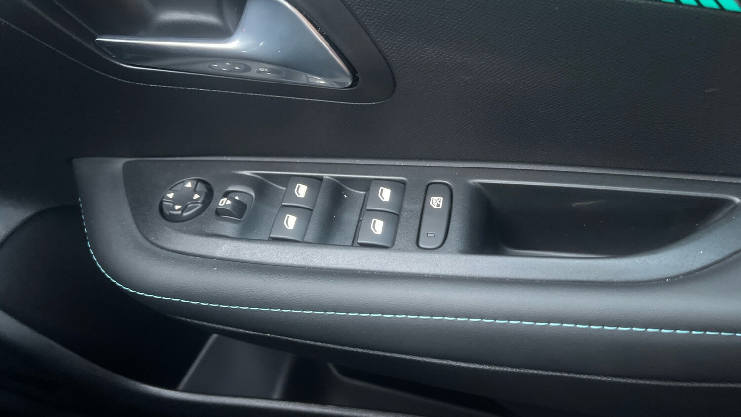 Used Peugeot 208 2022 for sale - 76924214: Photo 37