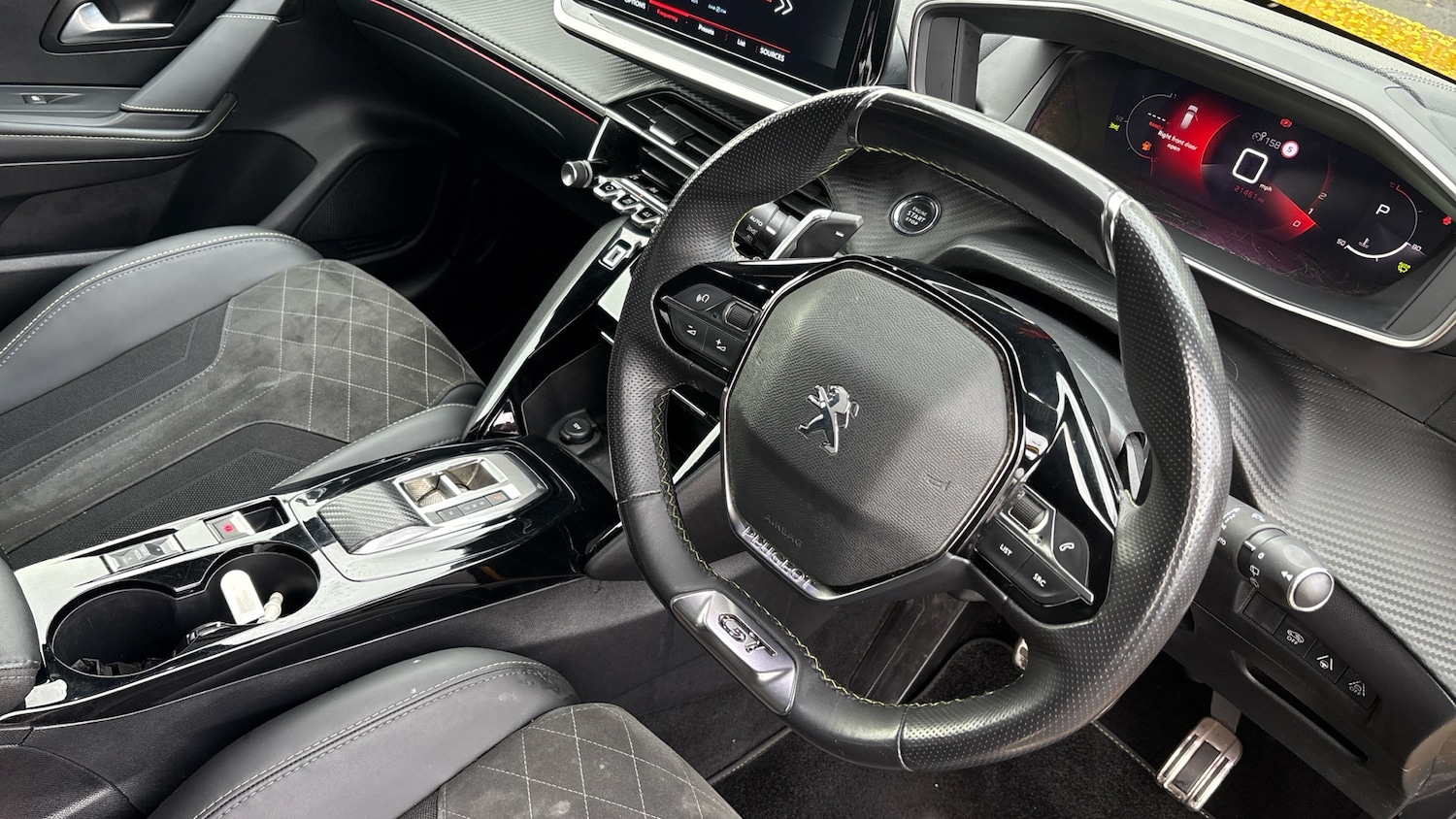 Used Peugeot 208 2022 for sale - 76302901: Photo 11