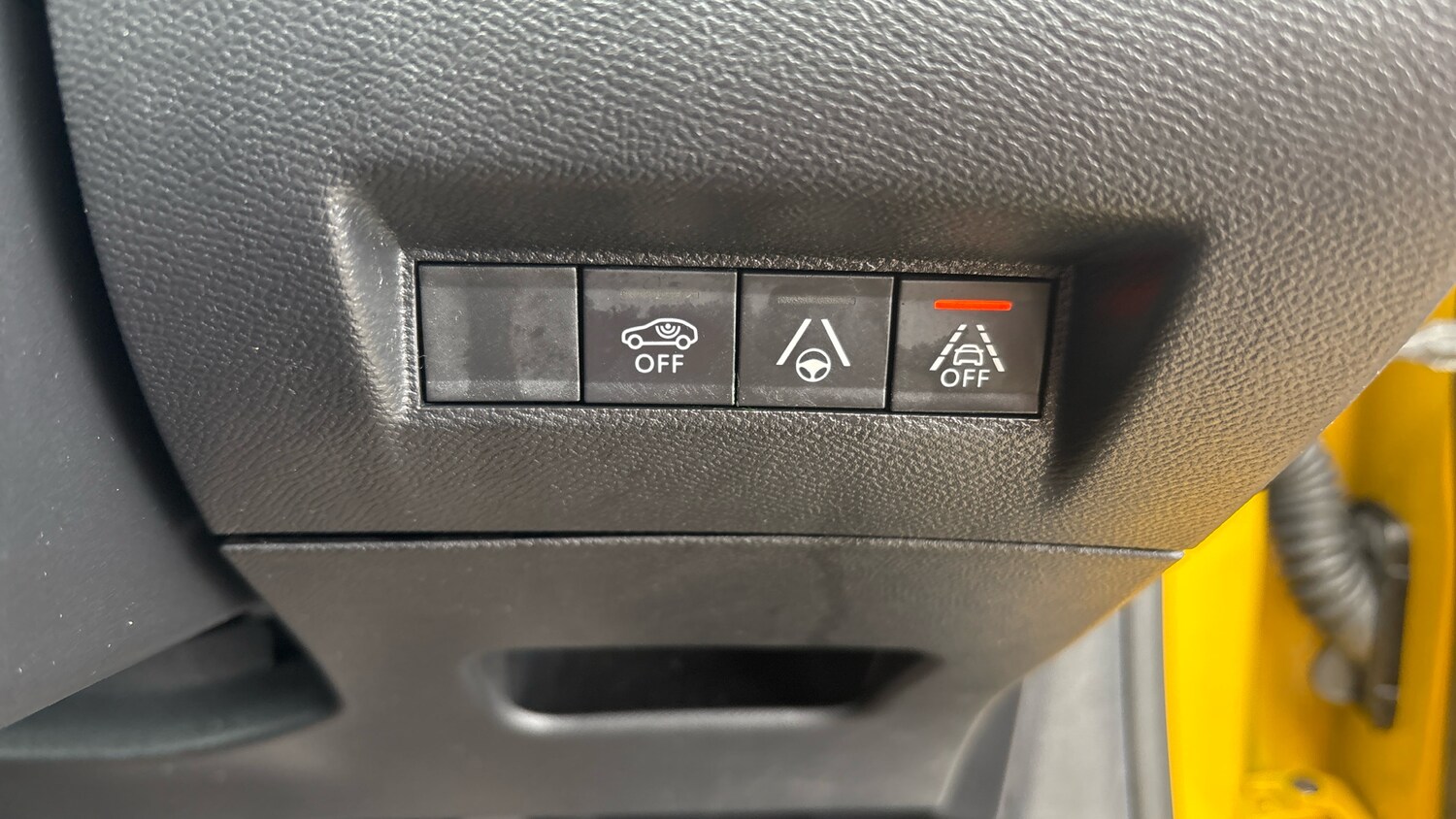 Used Peugeot 208 2022 for sale - 76302901: Photo 25