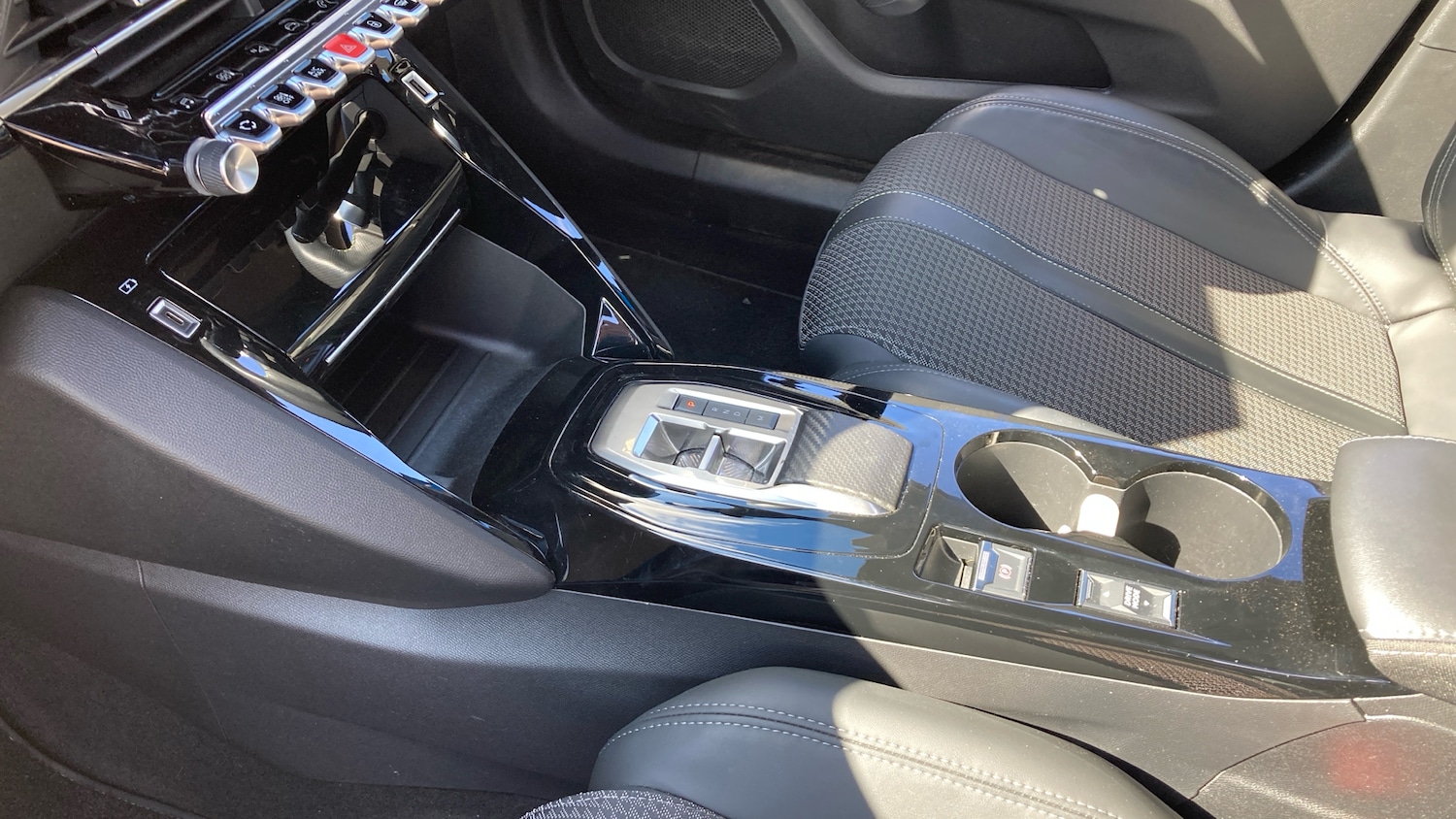 Used Peugeot 2008 2022 for sale - 78025949: Photo 13