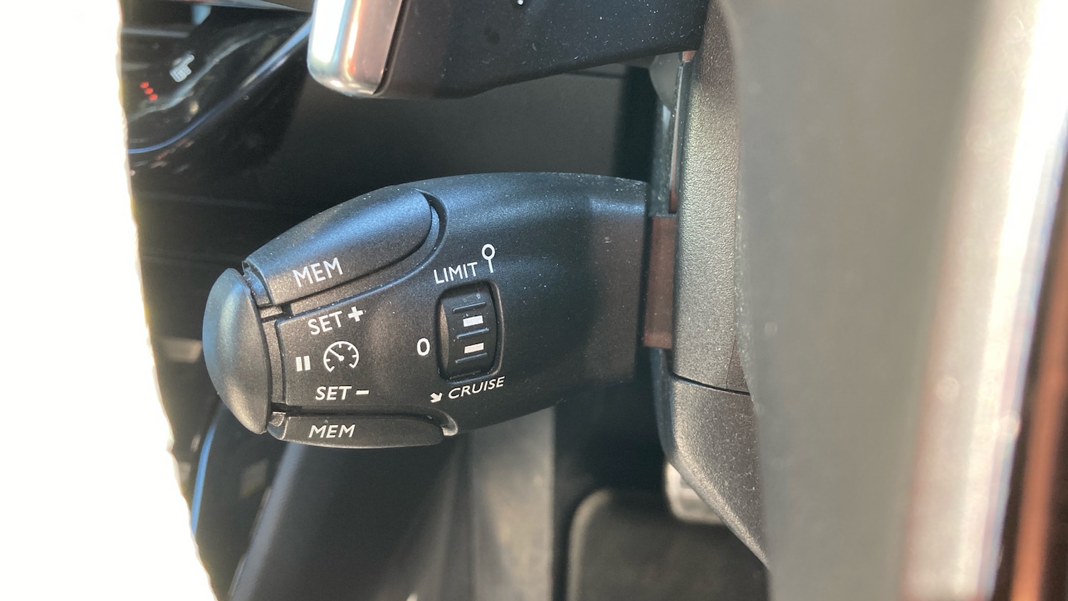 Used Peugeot 2008 2022 for sale - 78025949: Photo 27