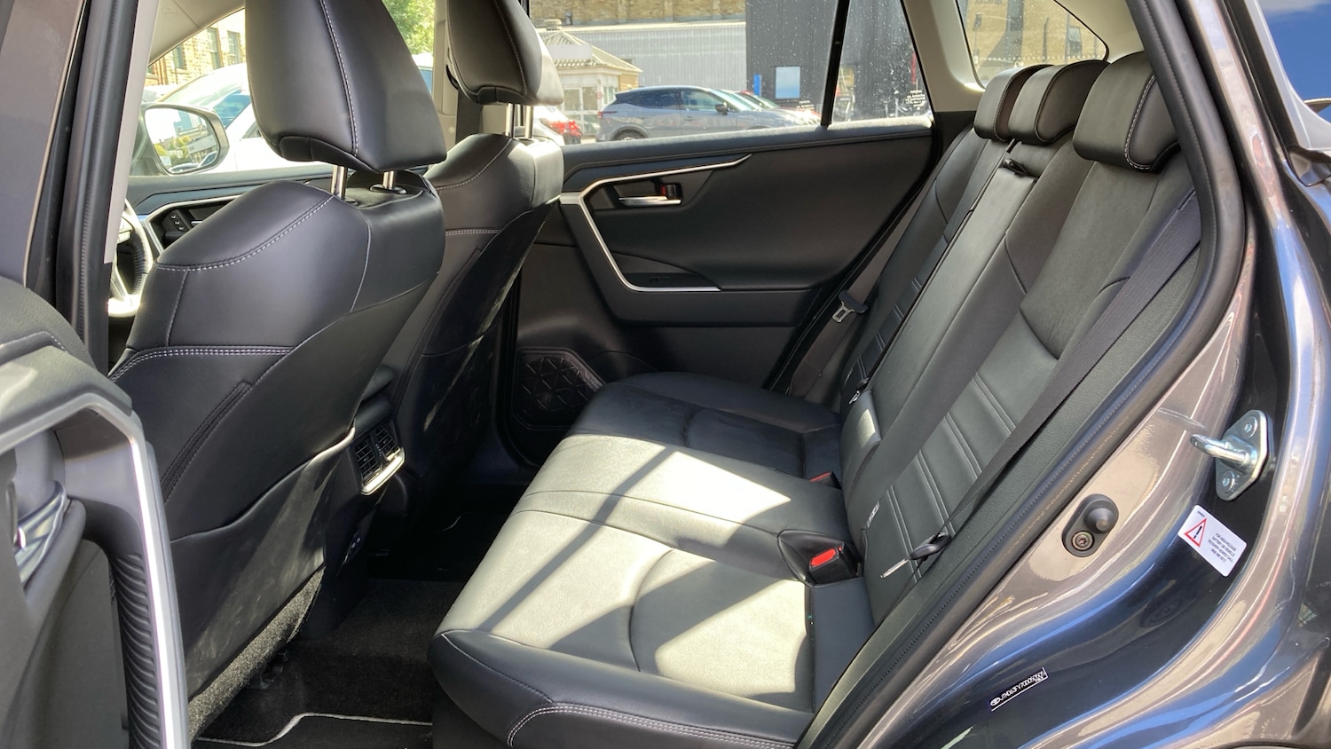 Used Toyota RAV4 2022 for sale - 76415650: Photo 16