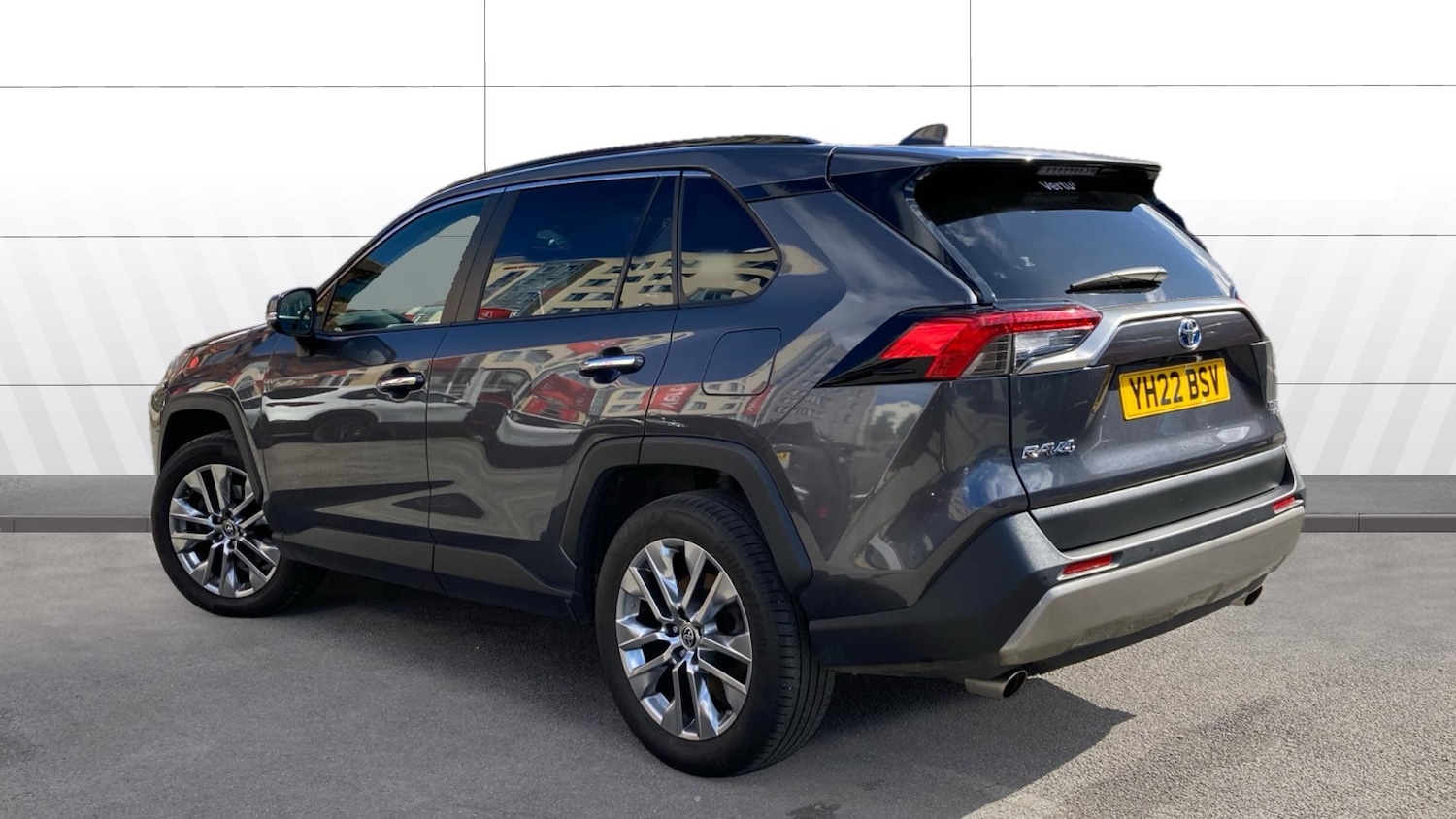 Used Toyota RAV4 2022 for sale - 76415650: Photo 2