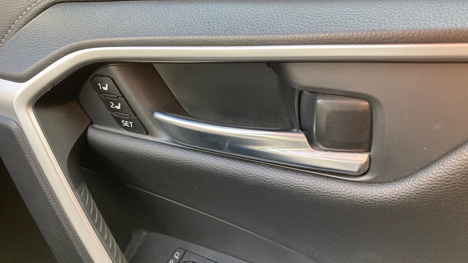 Used Toyota RAV4 2022 for sale - 76415650: Photo 27