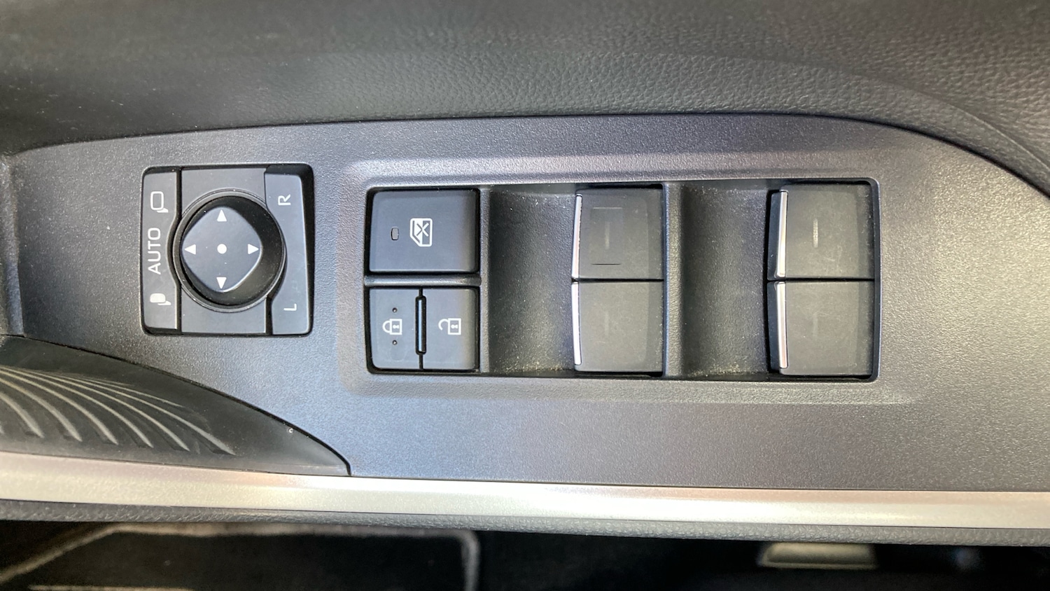 Used Toyota RAV4 2022 for sale - 76415650: Photo 28