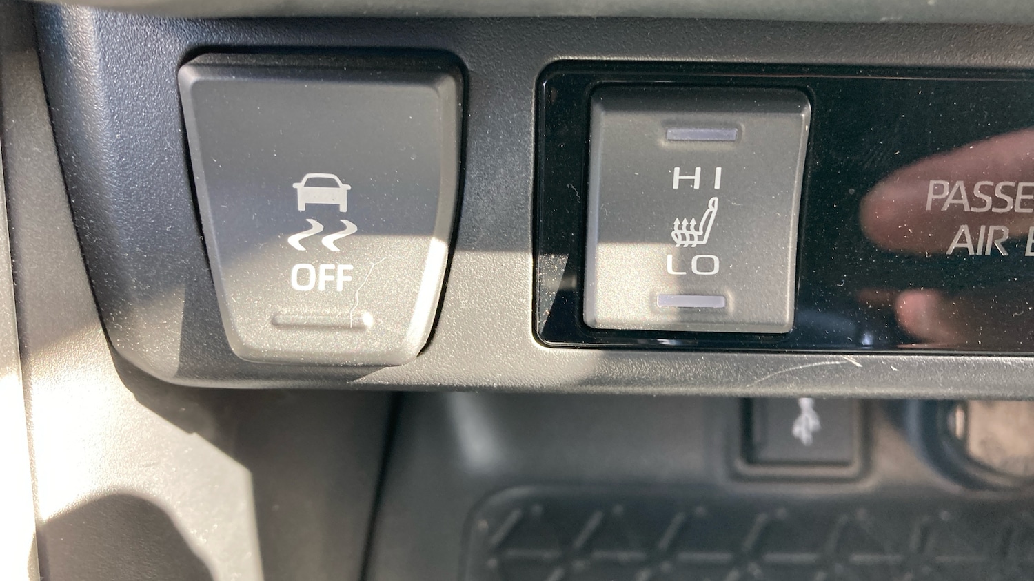 Used Toyota RAV4 2022 for sale - 76415650: Photo 34