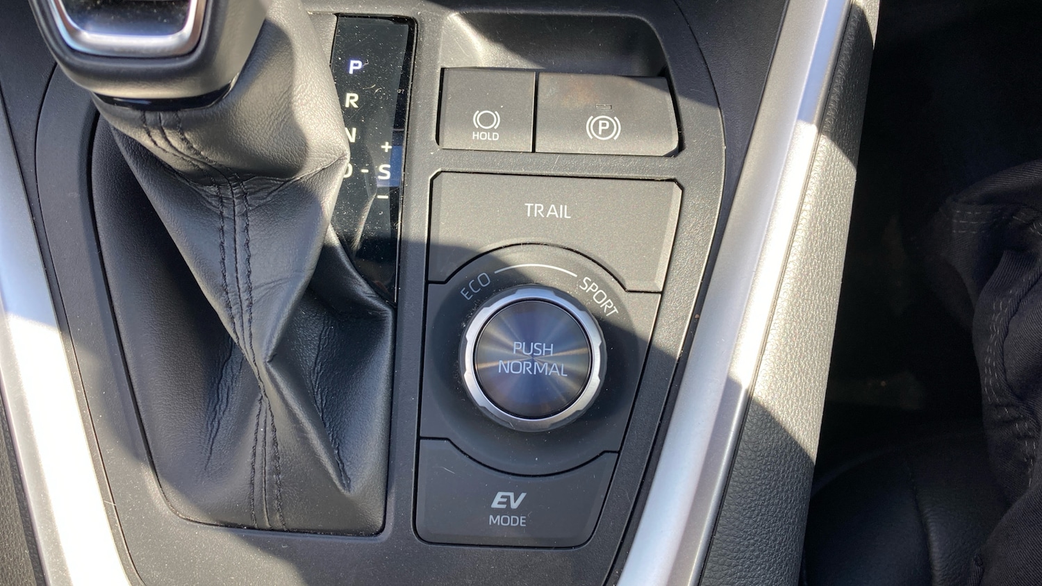 Used Toyota RAV4 2022 for sale - 76415650: Photo 36