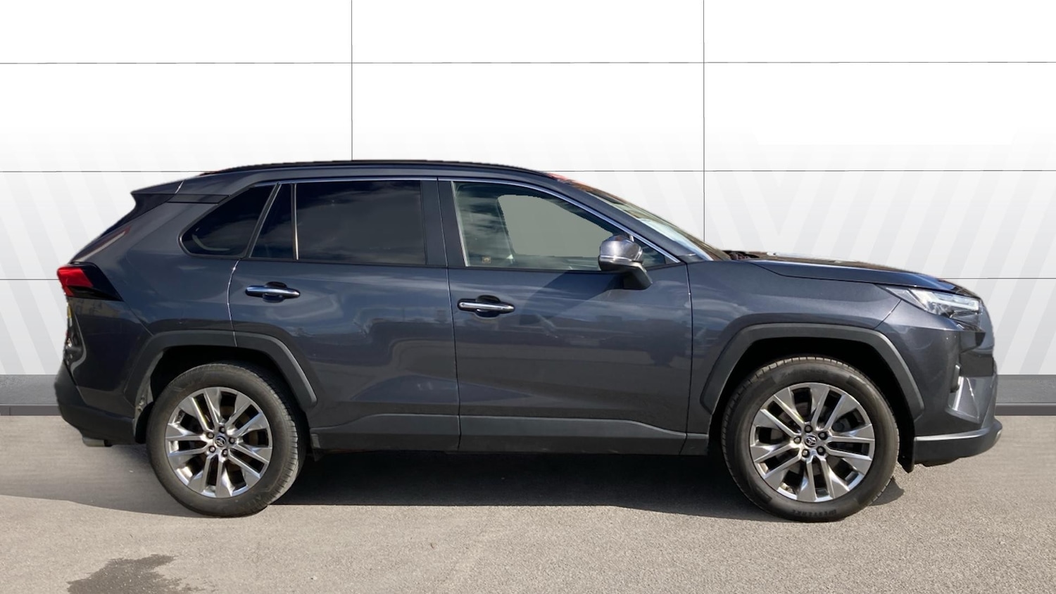 Used Toyota RAV4 2022 for sale - 76415650: Photo 5