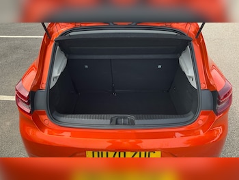 Used Renault Clio 2020 for sale - 75821952: Photo