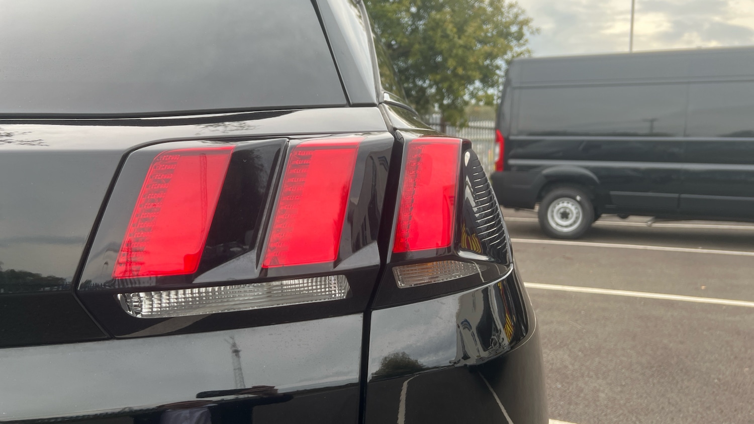 Used Peugeot 3008 2017 for sale - 76076296: Photo 40