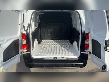 Used Vauxhall Combo 2023 for sale - 76340008: Photo