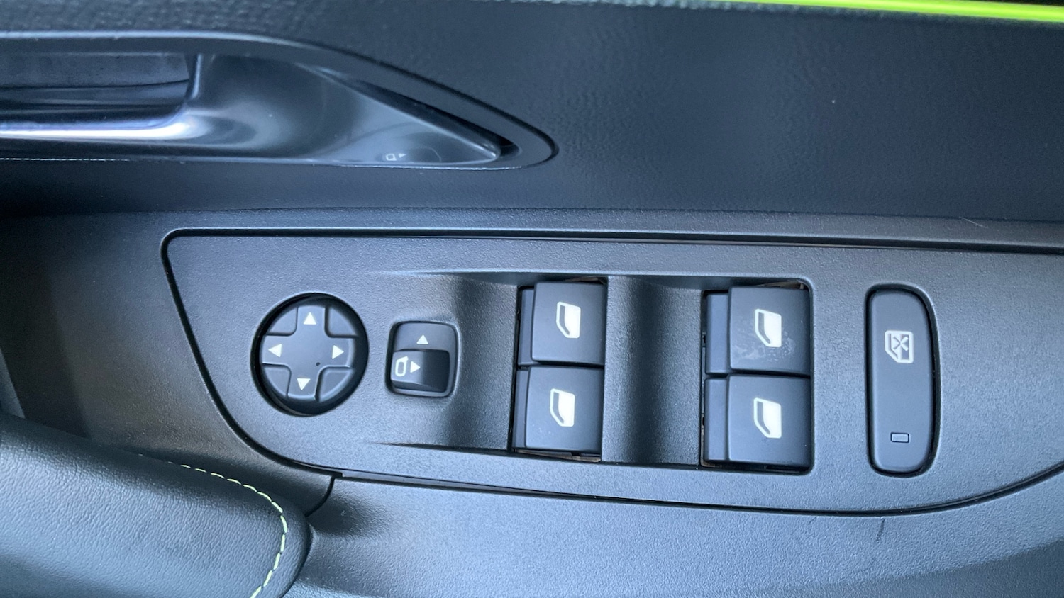 Used Peugeot 2008 2023 for sale - 76960628: Photo 21