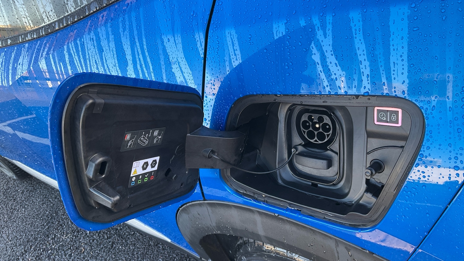 Used Peugeot 2008 2023 for sale - 76960628: Photo 34