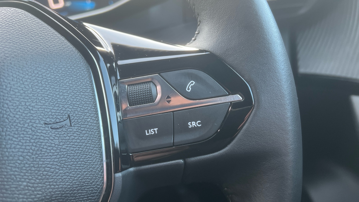 Used Peugeot 2008 2023 for sale - 77517429: Photo 23