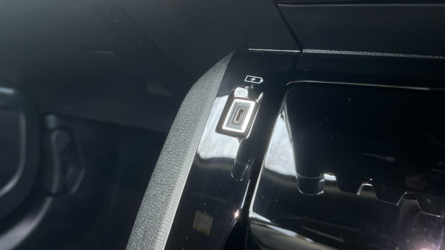 Used Peugeot 2008 2023 for sale - 77517429: Photo 26