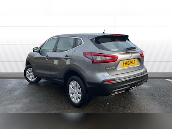 Used Nissan Qashqai 2018 for sale - 77605155: Photo