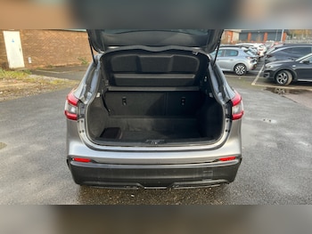 Used Nissan Qashqai 2018 for sale - 77605155: Photo