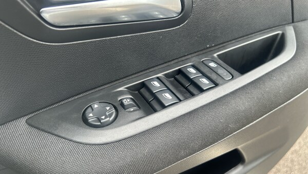 Used Peugeot 208 2023 for sale - 75995685: Photo 33