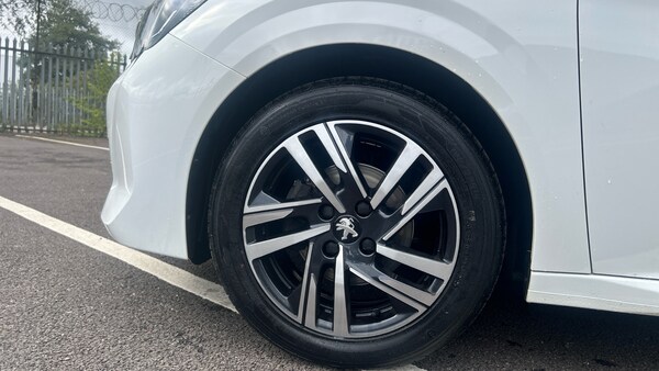 Used Peugeot 208 2023 for sale - 75995685: Photo 7