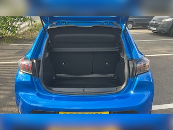 Used Peugeot 208 2023 for sale - 76193063: Photo