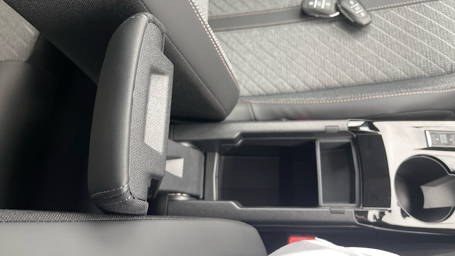 Used Peugeot 208 2025 for sale - 77094369: Photo 41