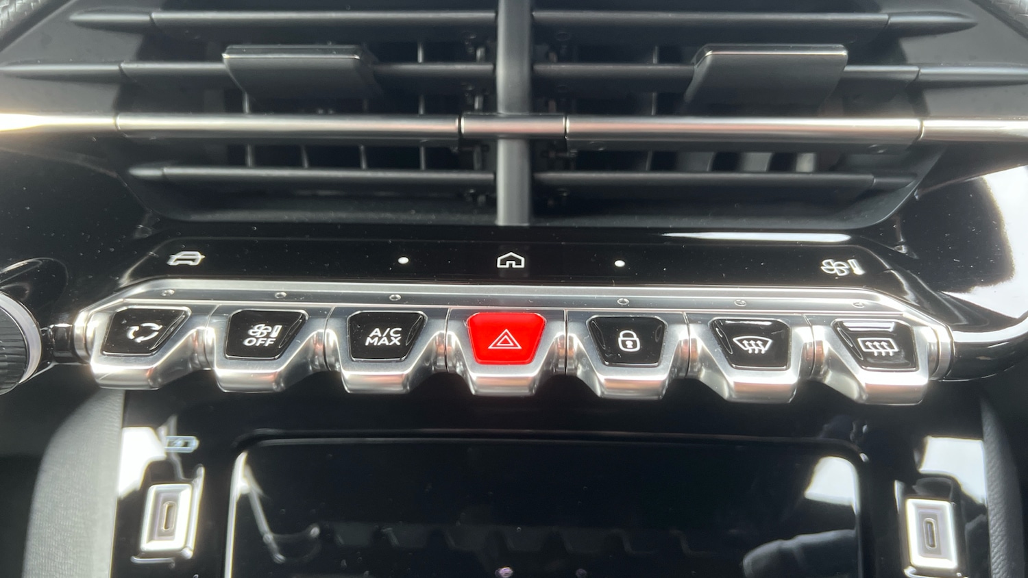 Used Peugeot 208 2024 for sale - 77377946: Photo 26