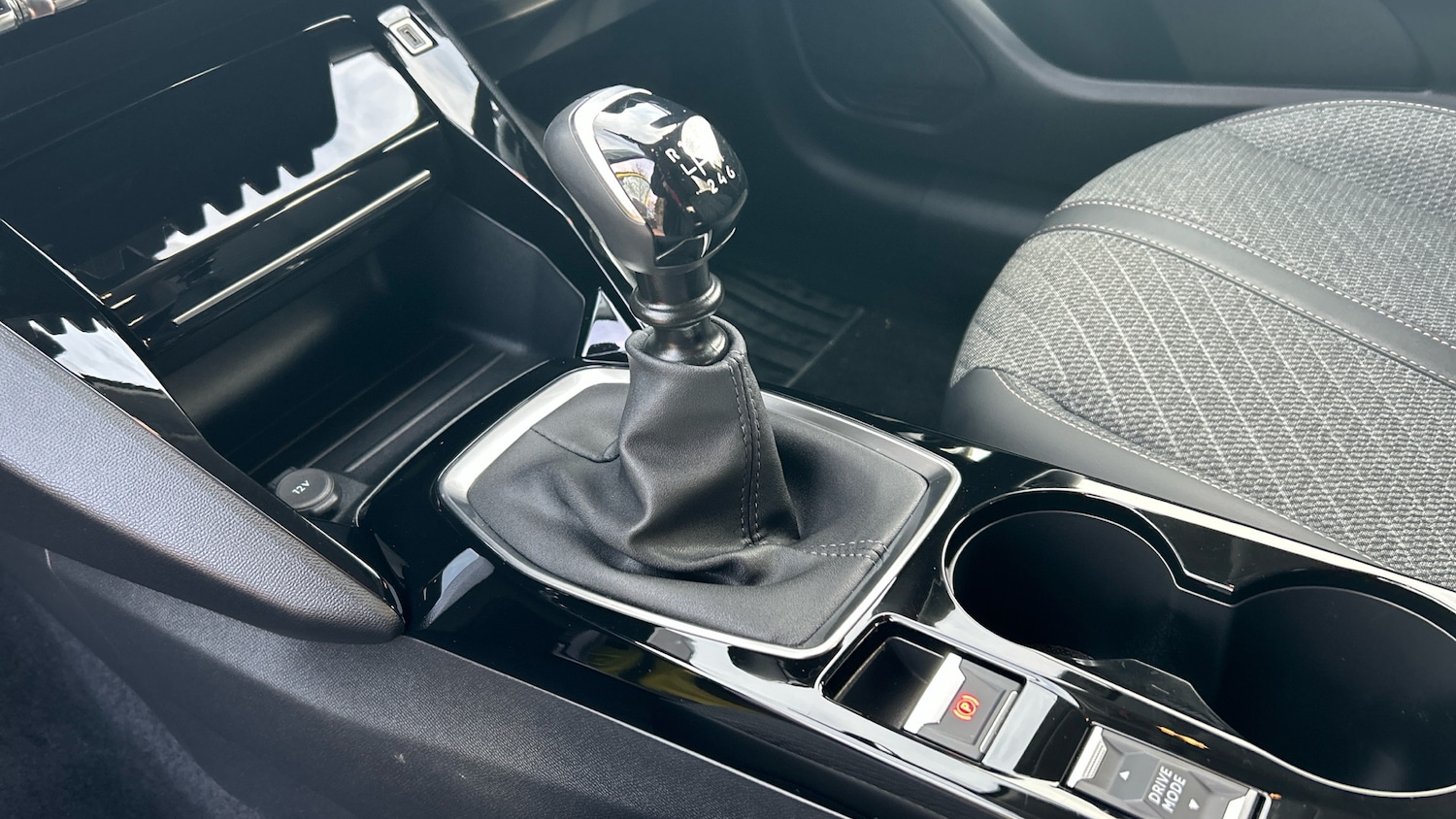 Used Peugeot 208 2024 for sale - 77652952: Photo 13