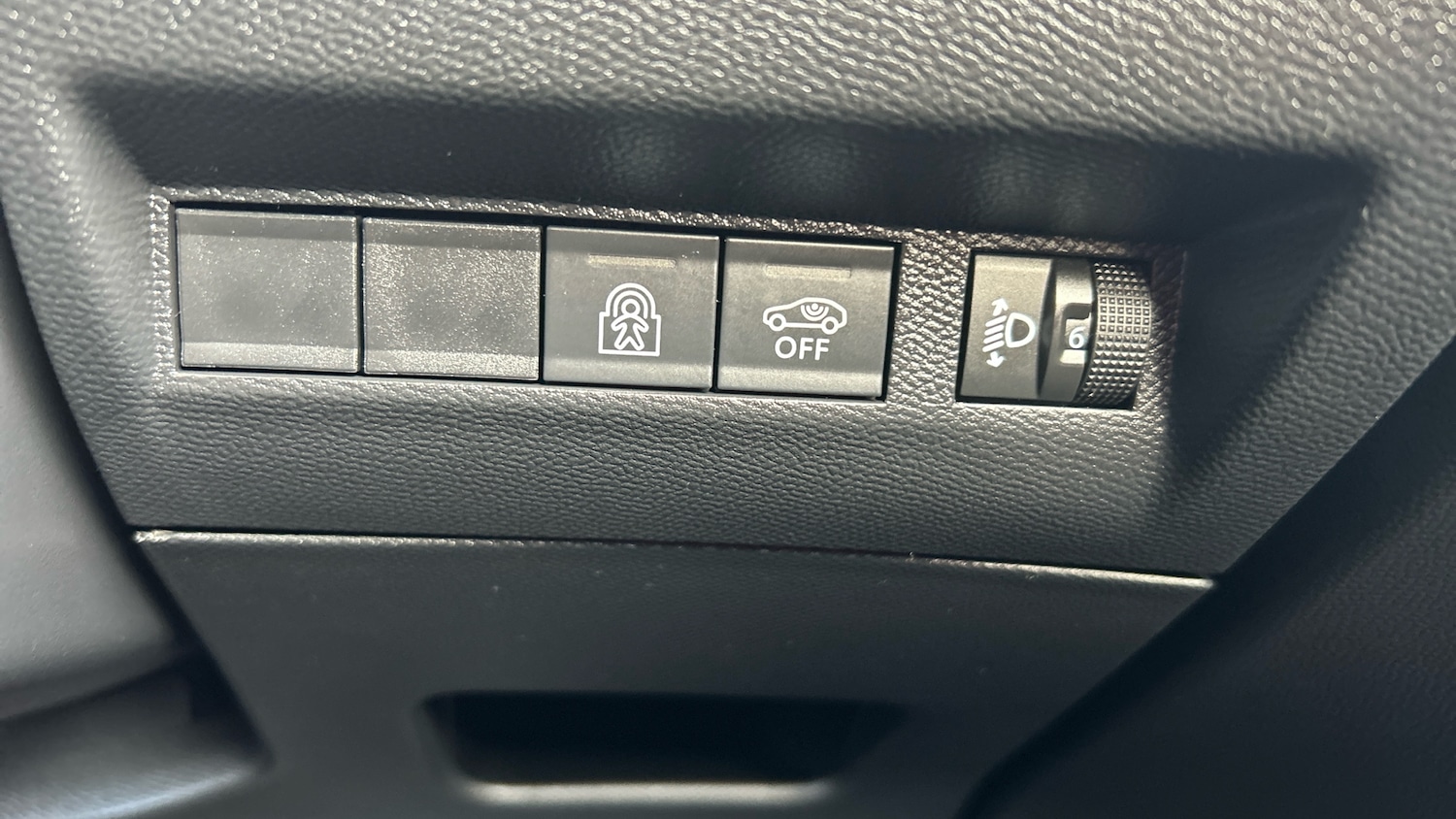 Used Peugeot 208 2024 for sale - 77652952: Photo 31