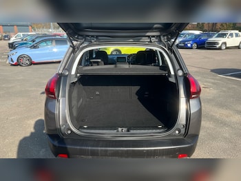 Used Peugeot 2008 2019 for sale - 77729683: Photo