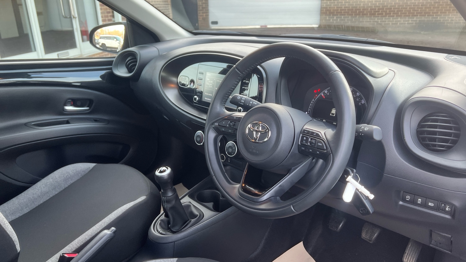 Used Toyota Aygo X 2022 for sale - 76918796: Photo 11