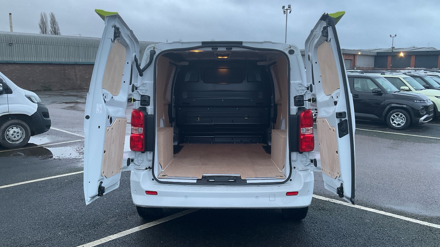 Used Peugeot Expert 2026 for sale - 77460183: Photo 4