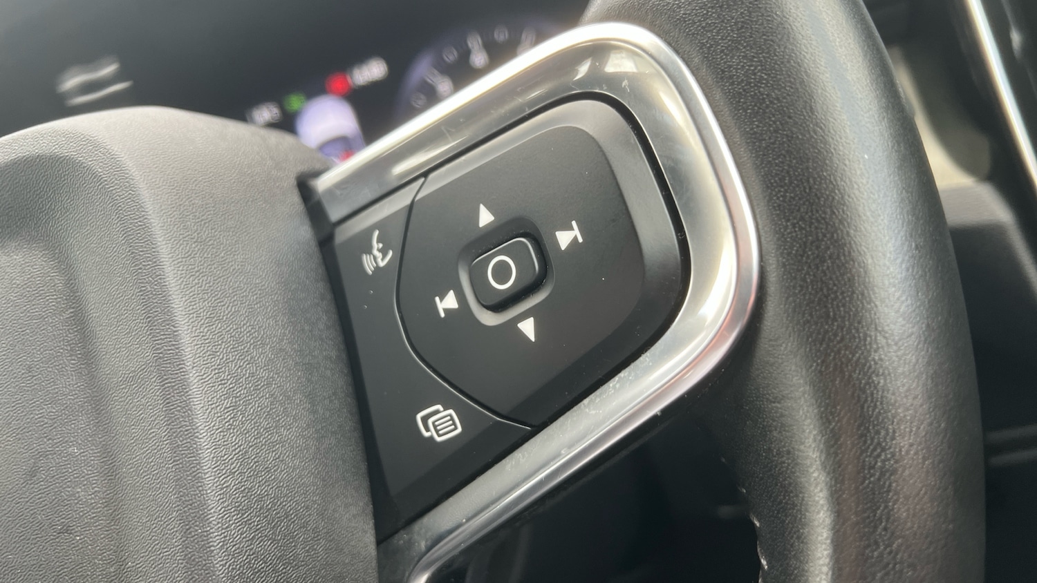 Used Volvo XC40 2020 for sale - 76412405: Photo 32