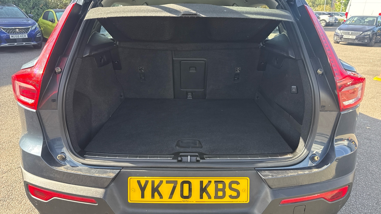 Used Volvo XC40 2020 for sale - 76412405: Photo 4