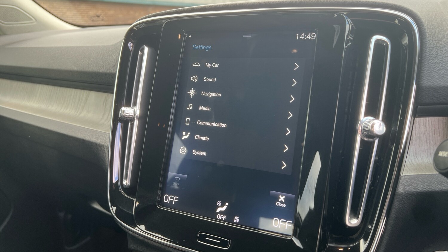 Used Volvo XC40 2020 for sale - 76412405: Photo 41