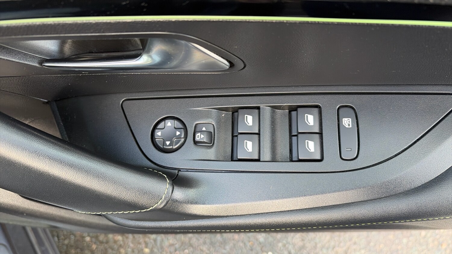 Used Peugeot 2008 2022 for sale - 76389435: Photo 29