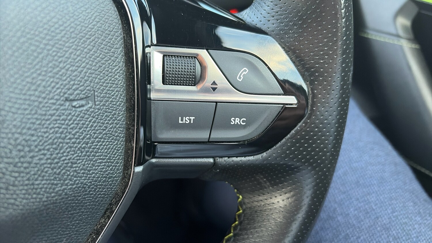 Used Peugeot 2008 2022 for sale - 76389435: Photo 31