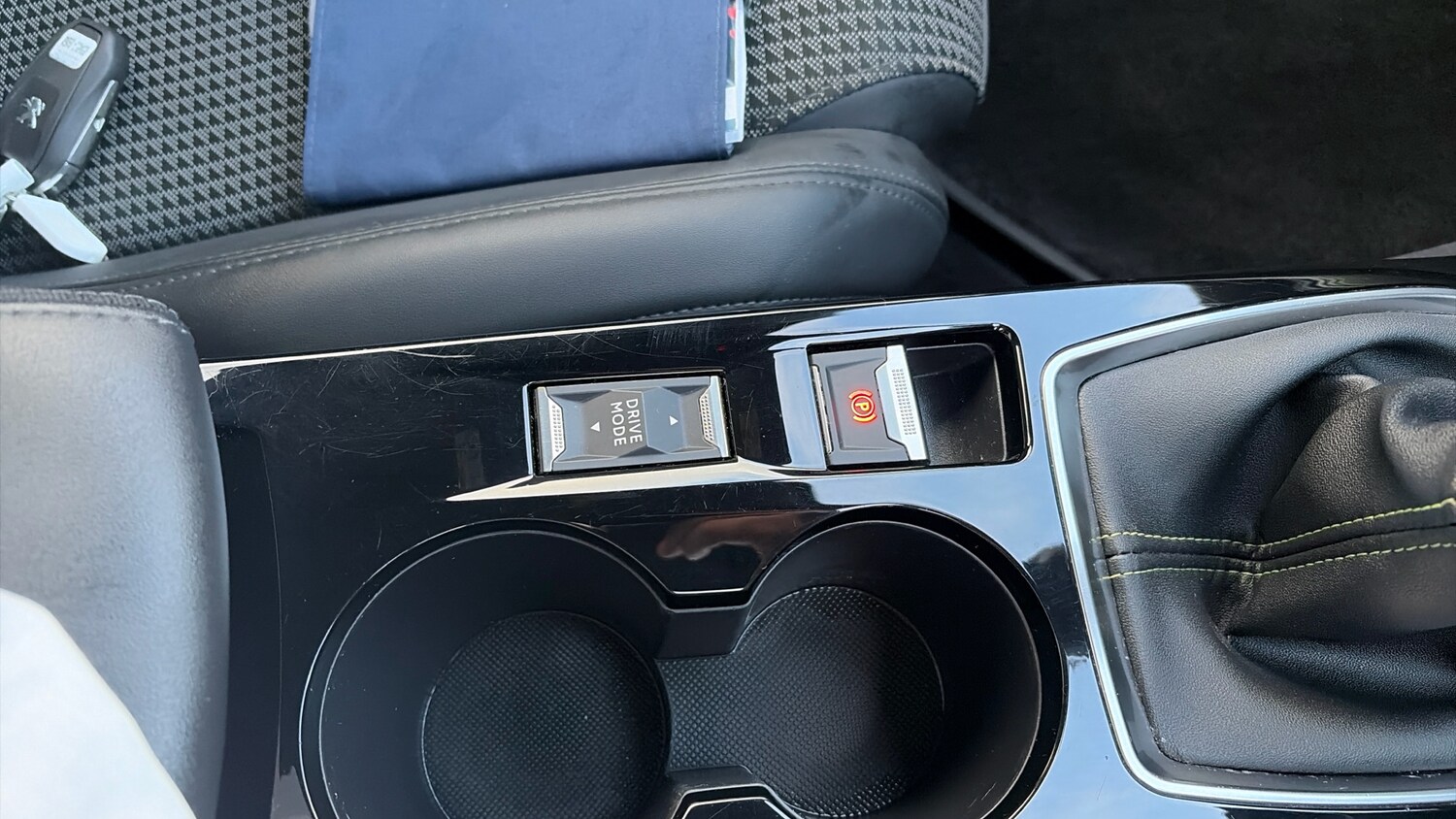 Used Peugeot 2008 2022 for sale - 76389435: Photo 42