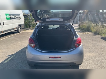 Used Peugeot 208 2019 for sale - 75514932: Photo