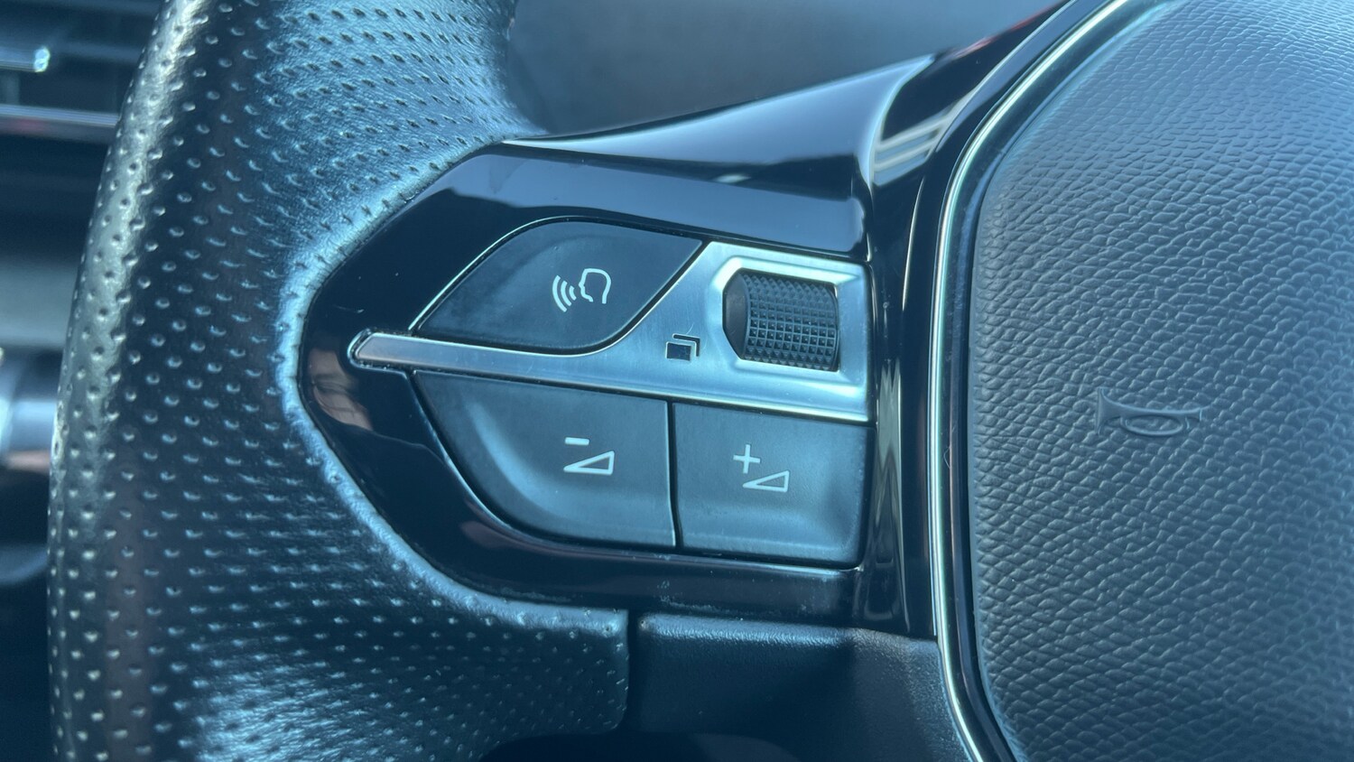 Used Peugeot 3008 2021 for sale - 76720406: Photo 28