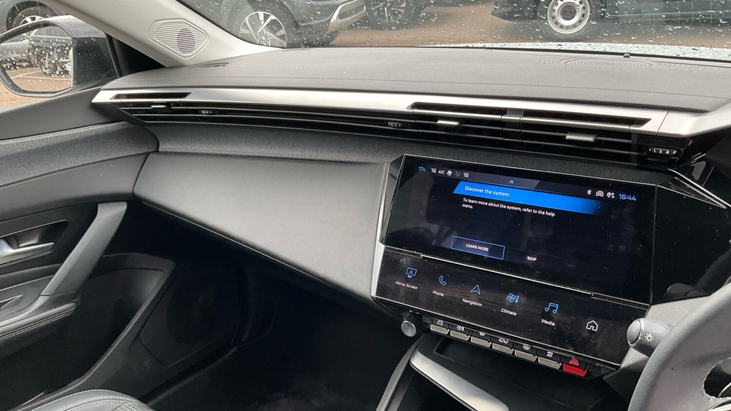 2024 Peugeot 308 1.2 PureTech Allure 5dr EAT8 Petrol Hatchback Hatchback Petrol - Picture 14 of 24