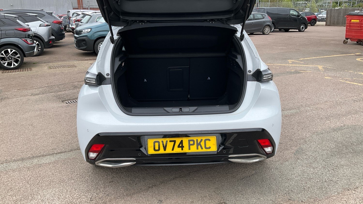 2024 Peugeot 308 1.2 PureTech Allure 5dr EAT8 Petrol Hatchback Hatchback Petrol - Picture 4 of 24