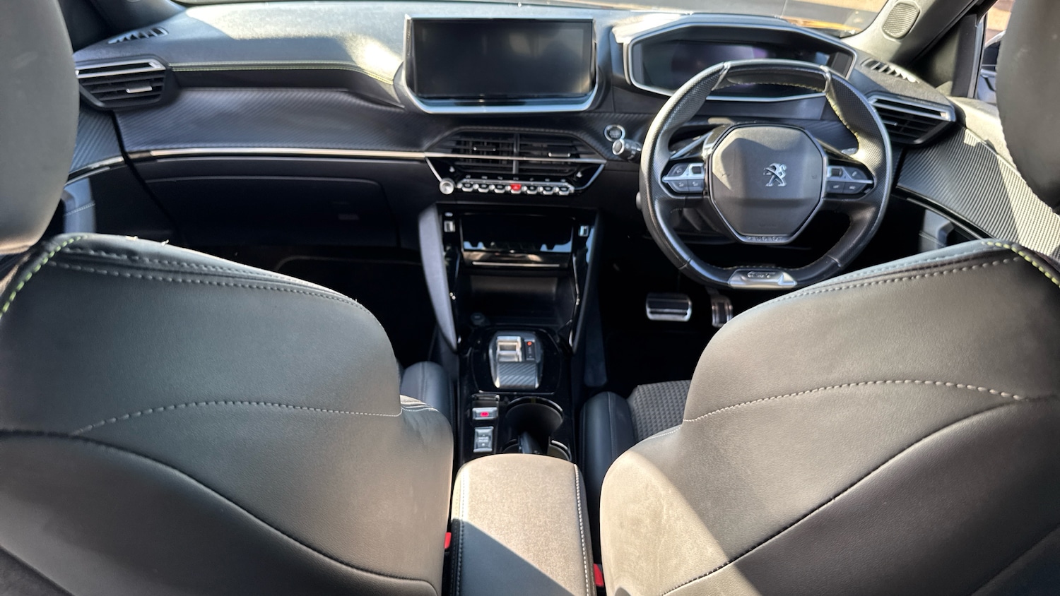 Used Peugeot 2008 2023 for sale - 76720418: Photo 10