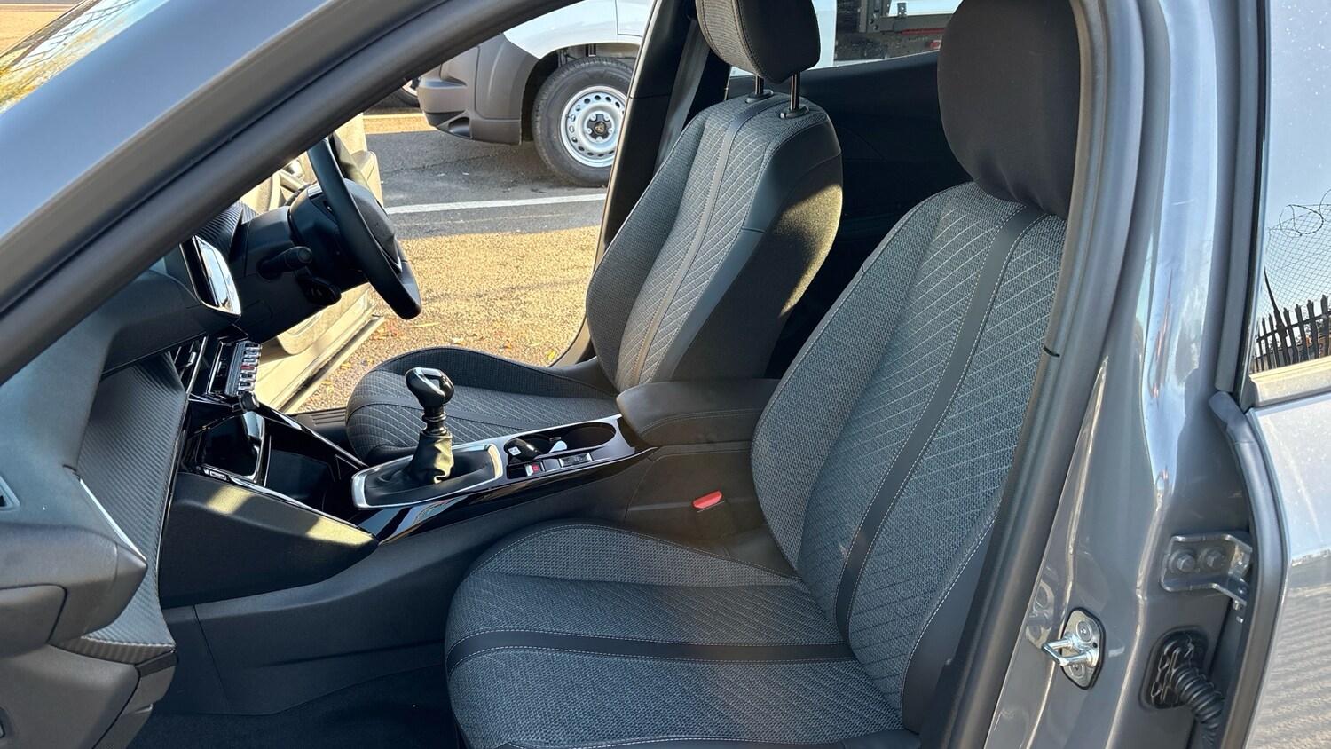 Used Peugeot 2008 2025 for sale - 76576504: Photo 35