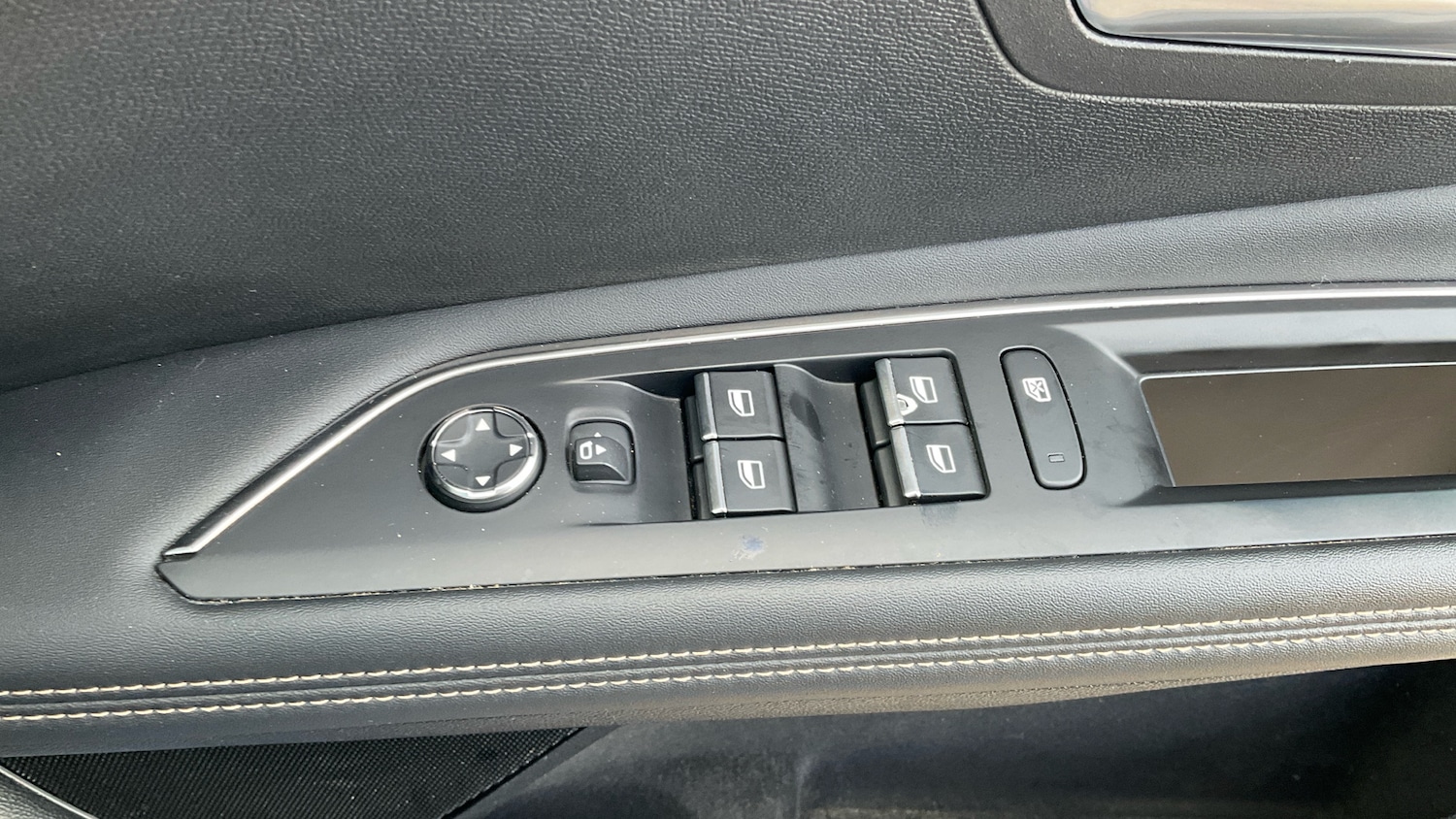 Used Peugeot 3008 2022 for sale - 76363304: Photo 40