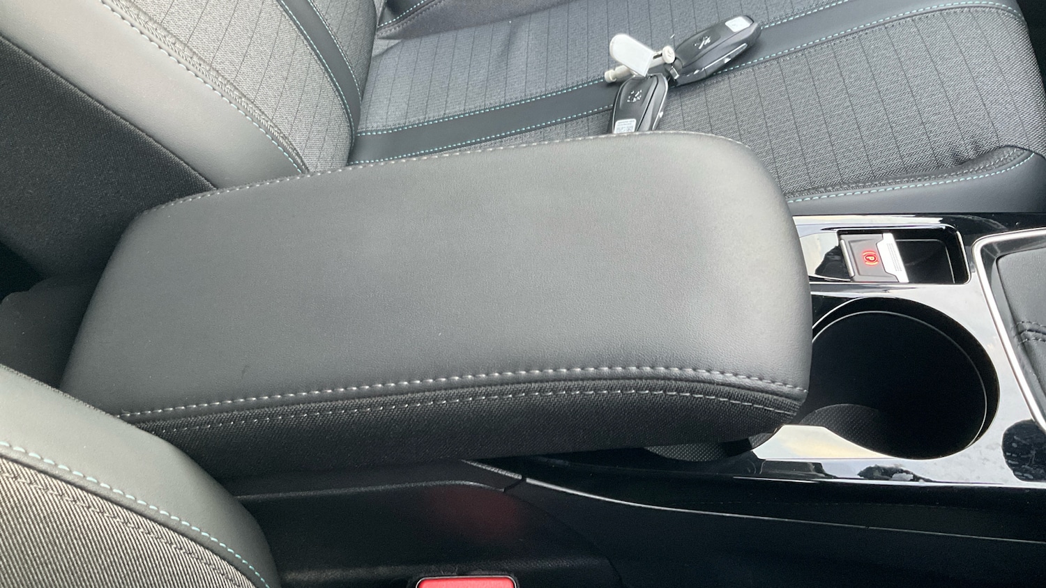 Used Peugeot 208 2023 for sale - 77432460: Photo 37