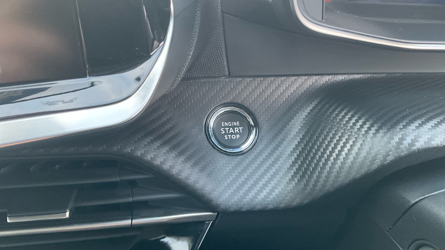 Used Peugeot 208 2023 for sale - 77432460: Photo 43