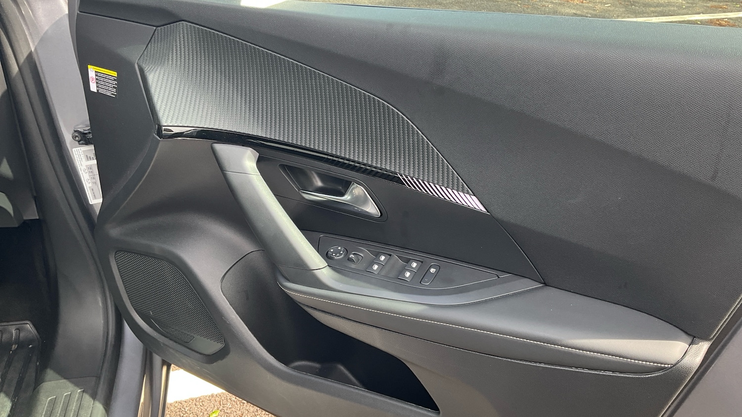 Used Peugeot 2008 2024 for sale - 76777951: Photo 32