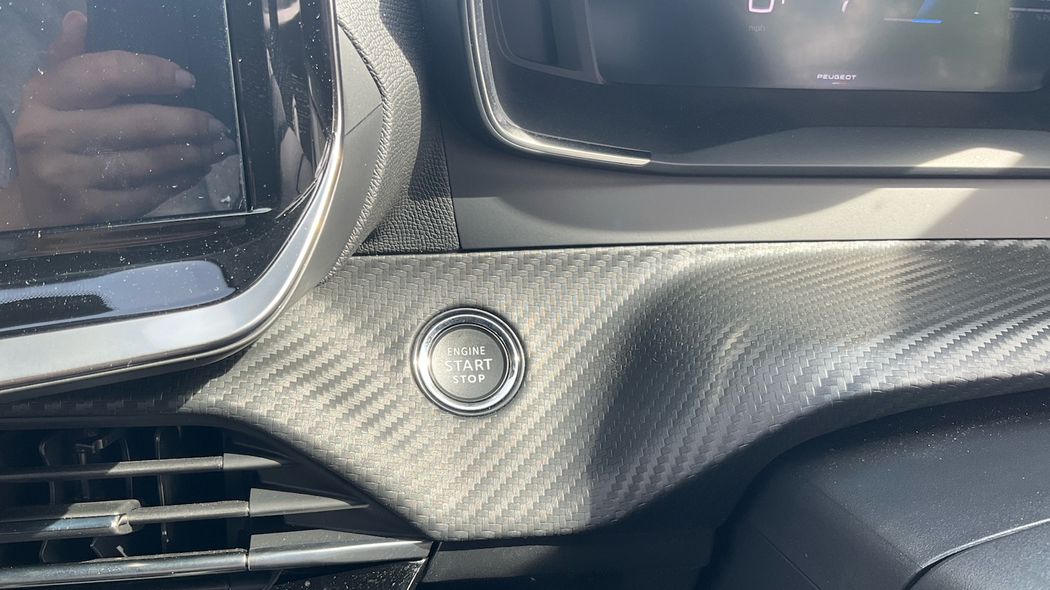 Used Peugeot 2008 2024 for sale - 76777951: Photo 39
